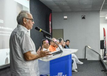 Cícero Lucena entrega mais 92 certificados a empreendedores contemplados pelo ‘Eu Posso’