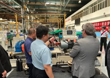 João discute utilização de equipamentos da China para aumentar produtividade na agricultura da Paraíba