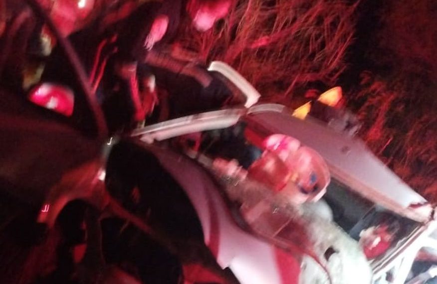 Mulher morre e outras quatro pessoas ficam feridas em grave acidente em Santa Luzia