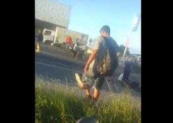 Homem morre atropelado por moto ao tentar atravessar a BR-230 na frente de ônibus, em João Pessoa