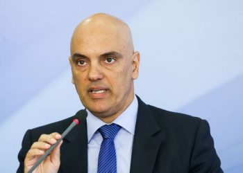 Alexandre de Moraes é hostilizado em aeroporto de Roma