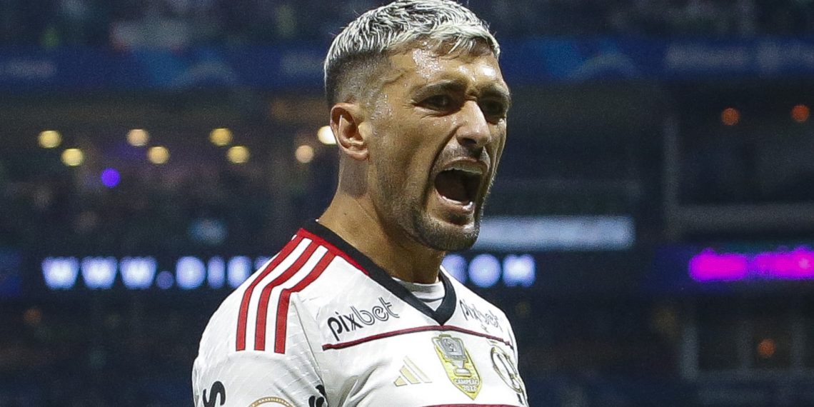 Arrascaeta estraga a festa do Palmeiras e garante empate do Flamengo