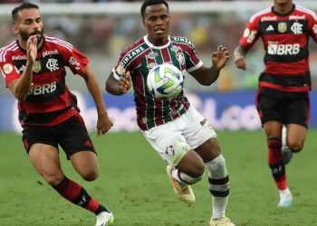 Em jogo polêmico, Fluminense e Flamengo ficam no empate em clássico pelo Brasileirão