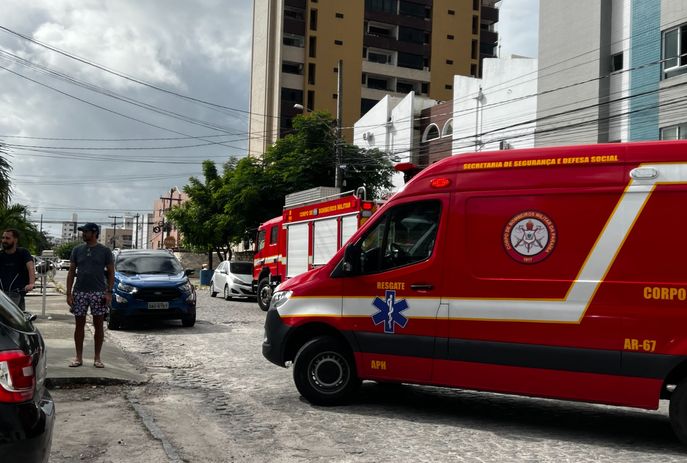 Fogo atinge apartamento em prédio do bairro Jardim Oceania, em João Pessoa