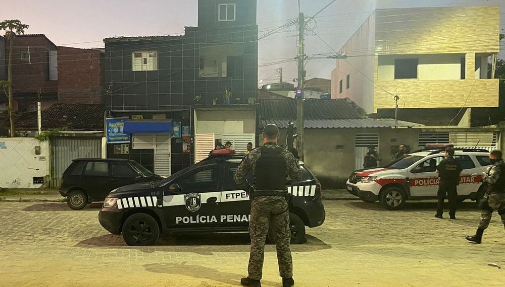 Polícia investiga grupo criminoso que fornecia armas para facção na Paraíba