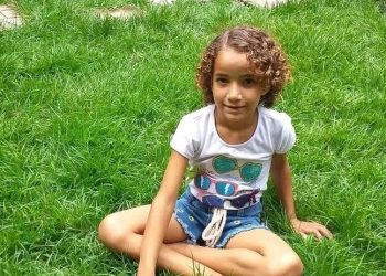 Menina de 8 anos desaparece após sair sozinha para brincar na Paraíba