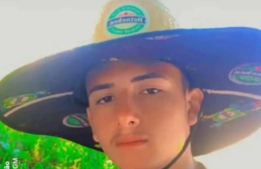 Motociclista perde controle e morre ao ser esmagado por caminhão na BR-230