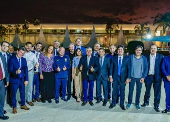 Lula se reúne com Aguinaldo Ribeiro, Hugo Motta e outros 15 deputados após aprovação da reforma tributária