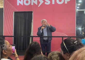 João entrega travessias urbanas e equipamentos para escola em Barra de Santa Rosa e Damião