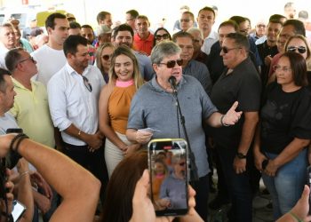 João Azevêdo inaugura travessias urbanas em Santana dos Garrotes, Nova Olinda e São José de Caiana