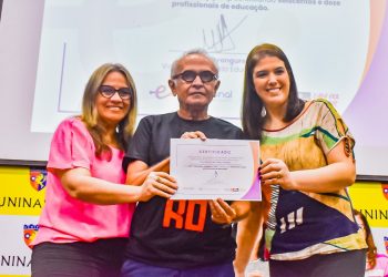 Professores da Rede Municipal recebem certificado de Robótica pela Lego Education Academy