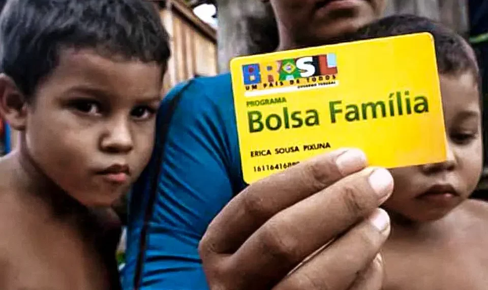 Nordestinos reclamam de cortes no bolsa família e dizem que foram enganados por Lula 