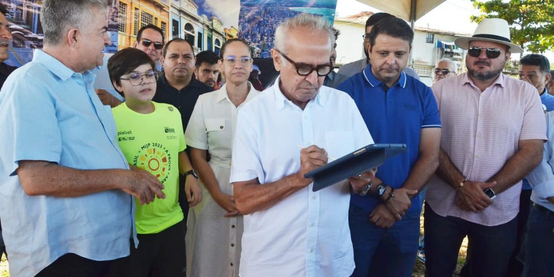 Prefeito participa de abertura do 13° Mutirão Brasileiro de Comunicação da Igreja Católica