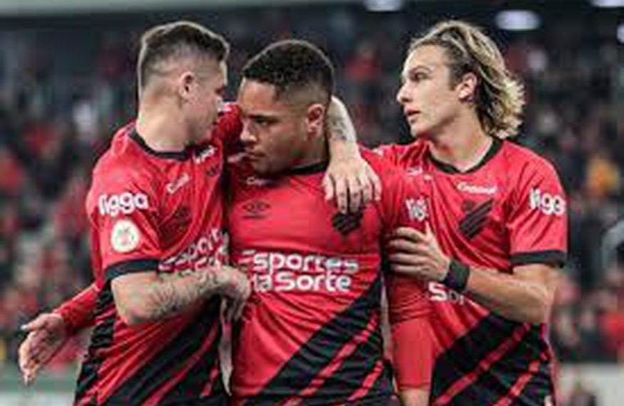 Com estreia de Vidal, Athletico vence o Bahia e sobe na tabela do Brasileirão