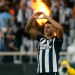Com gols de paraibanos, Botafogo vence o Vasco e segue líder do Brasileirão