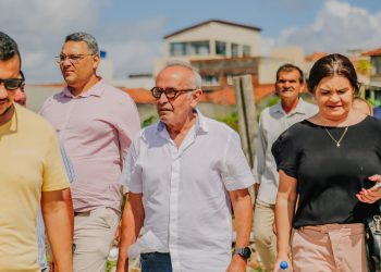 Cícero entrega 31 ruas pavimentadas em 17 bairros de João Pessoa e 52 vias asfaltadas