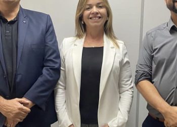 Deputada Sílvia Benjamin faz périplo por secretarias e encaminha pleitos de Areial e região