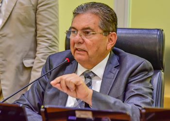 Adriano parabeniza governador João Azevêdo pela desoneração do extra das Forças de Segurança