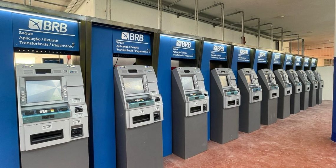 Prefeitura de João Pessoa antecipa salários de agosto e servidores podem efetuar transações via app BRB Mobile