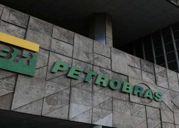 Lucro da Petrobras recua 47% no 2º Trimestre