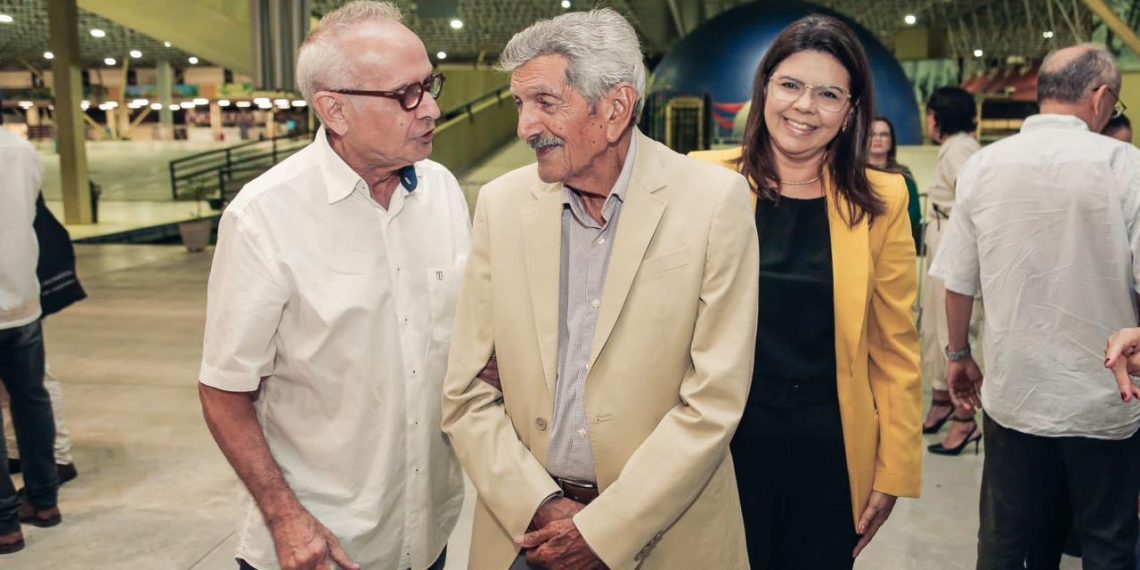 Cícero Lucena participa da pré-estreia de ‘O Velho e o Rio’, filme patrocinado pela Prefeitura e que homenageia o jornalista Gonzaga Rodrigues