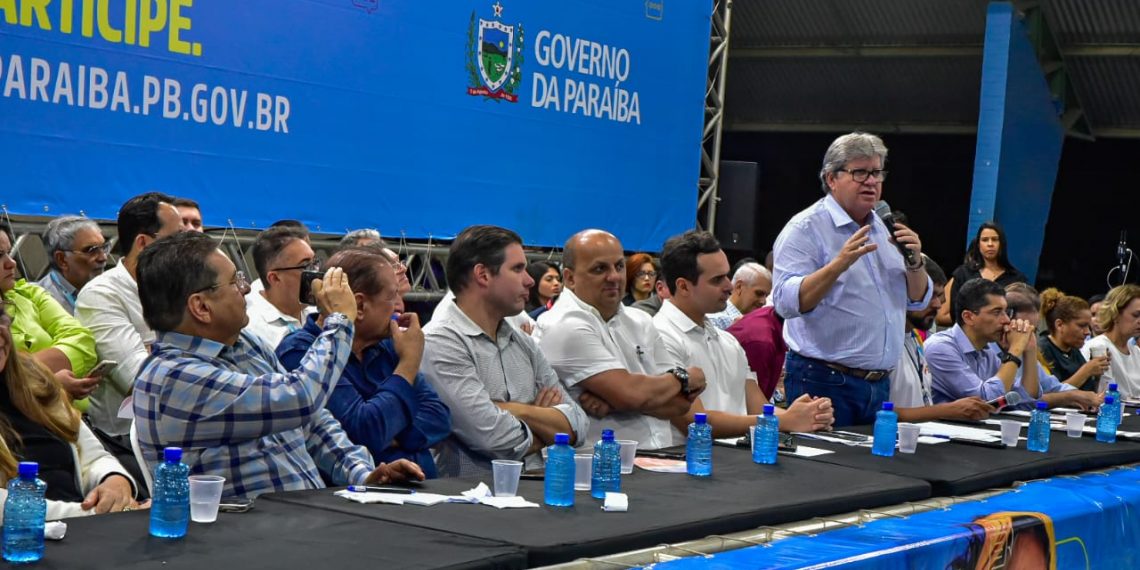 João Azevêdo visita e entrega obras em cinco cidades e participa da plenária do ODE em Santa Luzia neste sábado