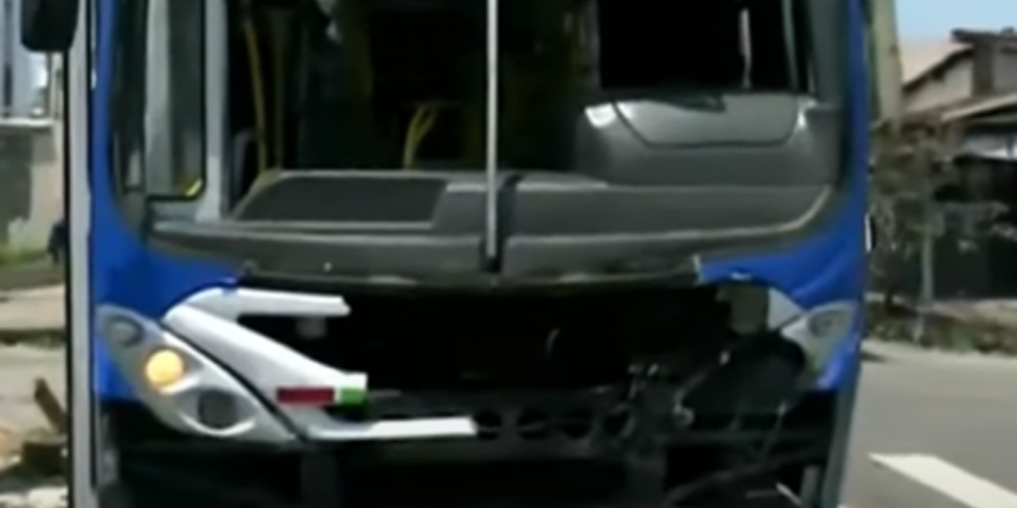 Faustão respira com auxílio de ventilação mecânica, mas quadro é estável, diz boletim médico