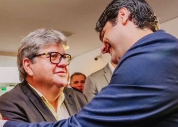 Leo parabeniza João pelo aniversário e destaca qualidades do governador: “homem íntegro e trabalhador”