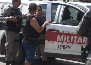 Polícia do DF cumpre mandado de busca e apreensão contra Jair Renan Bolsonaro