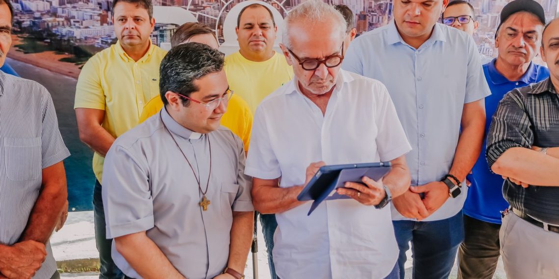 Cícero Lucena autoriza obras de pavimentação em mais 19 ruas de Mangabeira