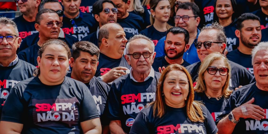 Cícero Lucena garante pagamento do piso da Enfermagem e convida sindicato para acompanhar todos os detalhes