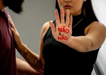 Câmara aprova projeto que cria protocolo contra assédio em bares