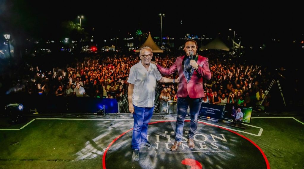 Durante Show do Padre Nilson, Cícero Lucena destaca a importância da fé e da religiosidade