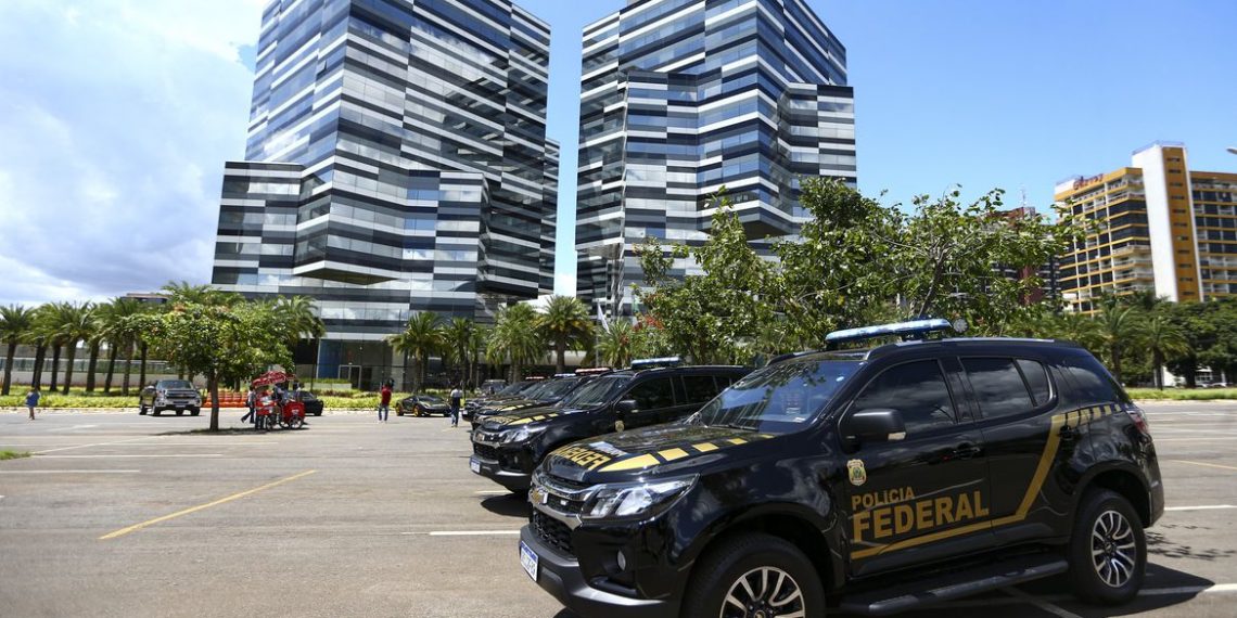 PF cumpre mandados de prisão contra cúpula da PM de Brasília por causa de ataques aos Três Poderes