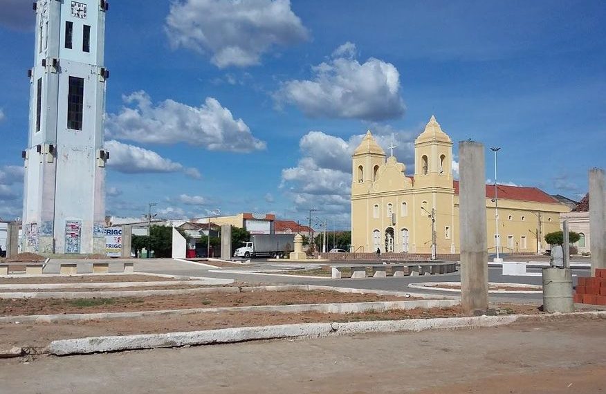 Empresário tem casa invadida, é espancado e feito refém por criminosos, na Paraíba