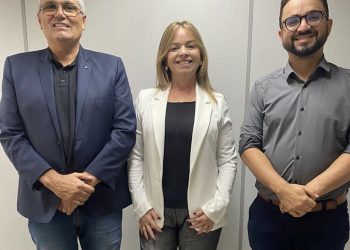 Deputada Sílvia Benjamin faz périplo por secretarias e encaminha pleitos de Areial e região