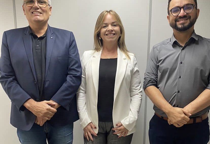 Deputada Sílvia Benjamin faz périplo por secretarias e encaminha pleitos de Areial e região