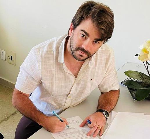 Com conivência da Câmara, prefeitura de Conceição retira direitos de professores