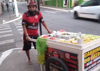 Folha de São Paulo traz reportagem especial de paraibano vendedor de milho em São Paulo