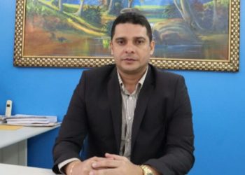 Presidente garante celeridade no julgamento das contas do ex-prefeito Dedé Romão na Câmara de Pedras de Fogo