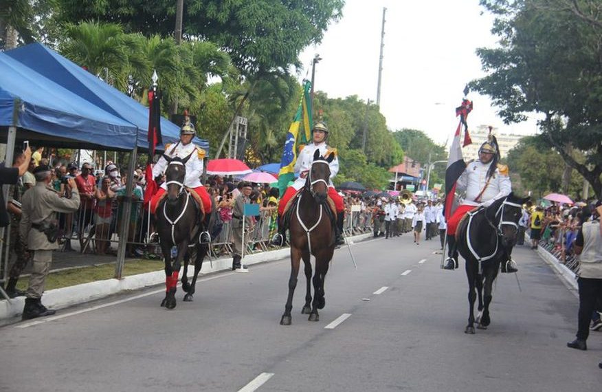 Desfile do 7 de setembro reúne mais de 14 mil pessoas na Duarte da Silveira, em João Pessoa