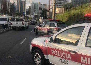 PM realiza ações preventivas e captura 12º foragido da Justiça na orla da capital, neste mês