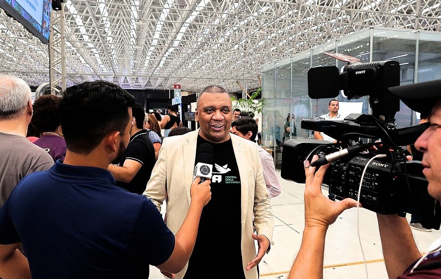 Encerramento da Expo Favela Paraíba tem shows de Luana Flores e BNegão neste domingo