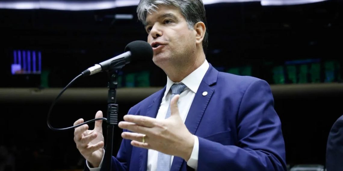 A Grande Família: irmão de Ruy Carneiro já recebeu R$ 70 mil de cargo público que “ganhou” neste ano