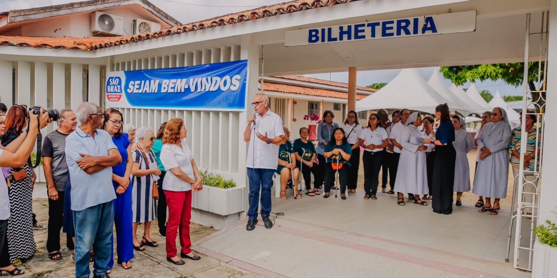 Durante abertura da Feira do Lar da Providência, Cícero Lucena diz que Prefeitura vai ajudar a instituição e ampliar assistência aos idosos
