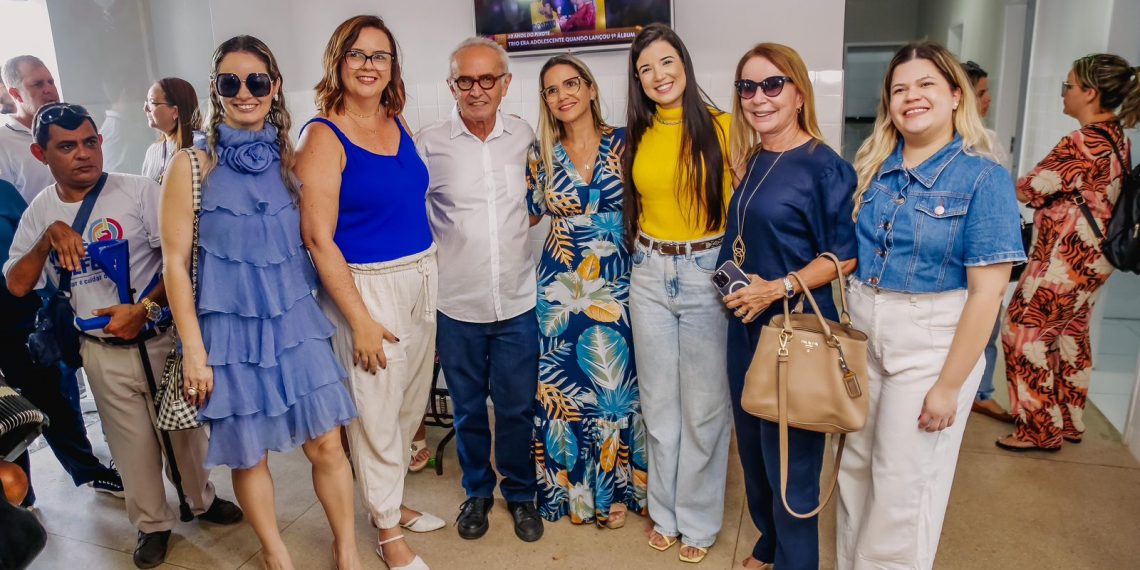 Cícero Lucena entrega Residência Terapêutica do Rangel, que foi restruturada para oferecer um atendimento mais humanizado