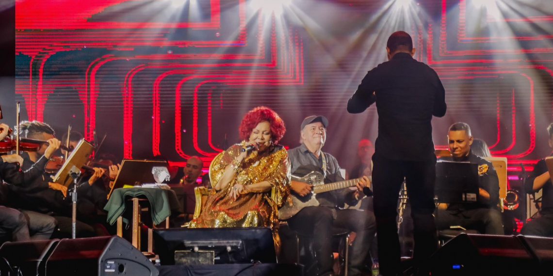 Cícero Lucena destaca diversidade cultural do Centro em Cena, que teve show de abertura com Alcione
