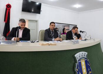 Câmara aprova projeto que regulamenta pagamento do piso salarial da enfermagem em Pedras de Fogo