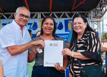 Prefeitura de Pedras de Fogo entrega casas do Conjunto Manoel Alves