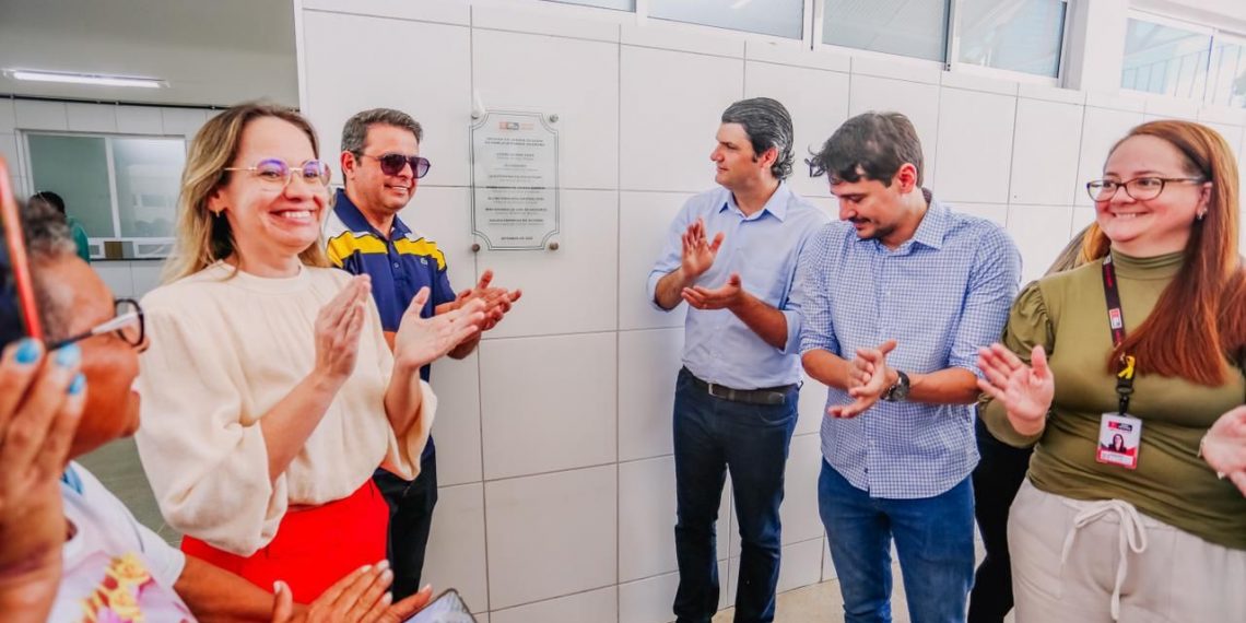 Prefeito em exercício entrega USF Integrada Valentina totalmente reformada para a população